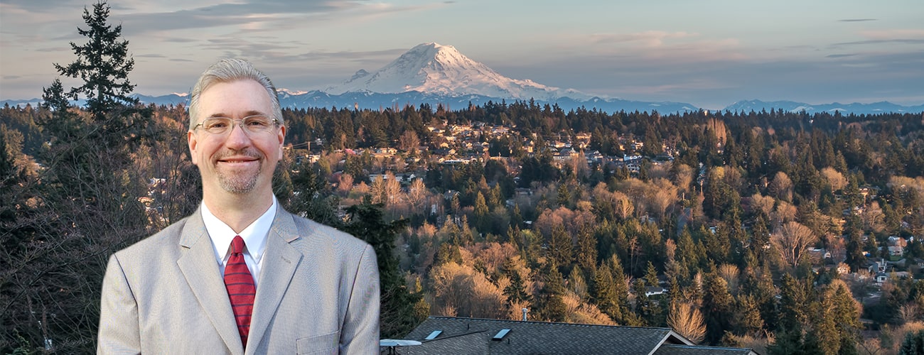 A view of Mount Rainier Des Moines